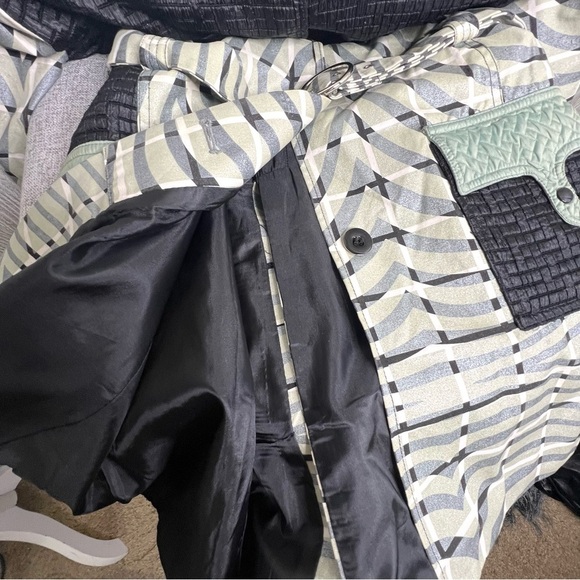 Custo Barcelona Multi Patch Print Trench Coat - Picture 6 of 8